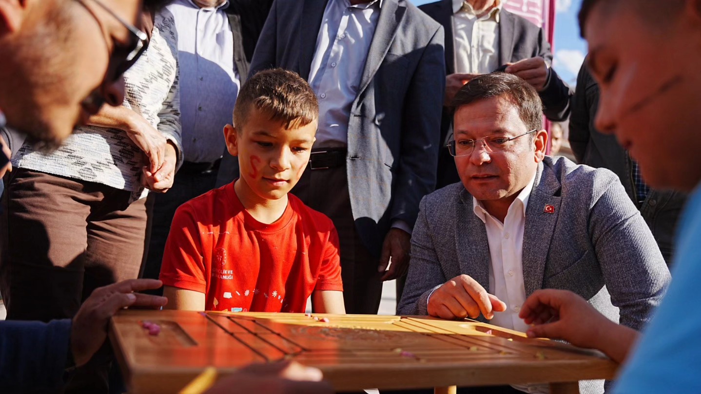 591068566 25439595875678389 6364276327546926347 N