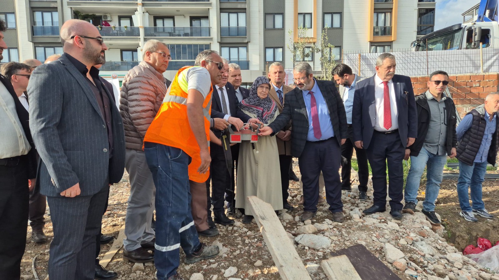 591163762 845367881531432 4157840928217755375 N