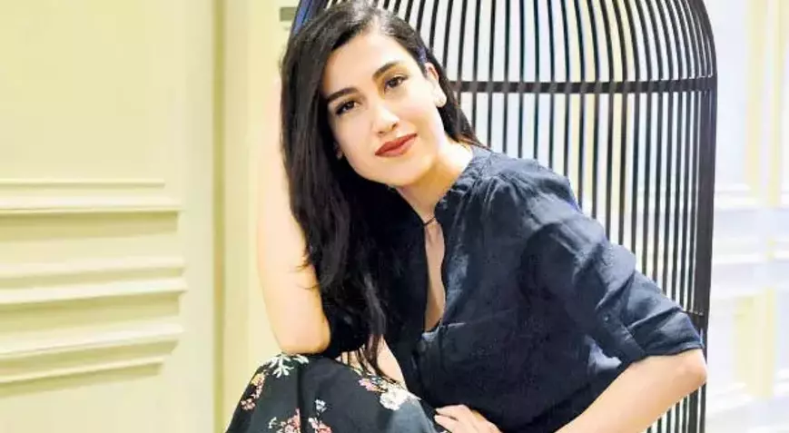 5C8D960B07291C1D7403D27E