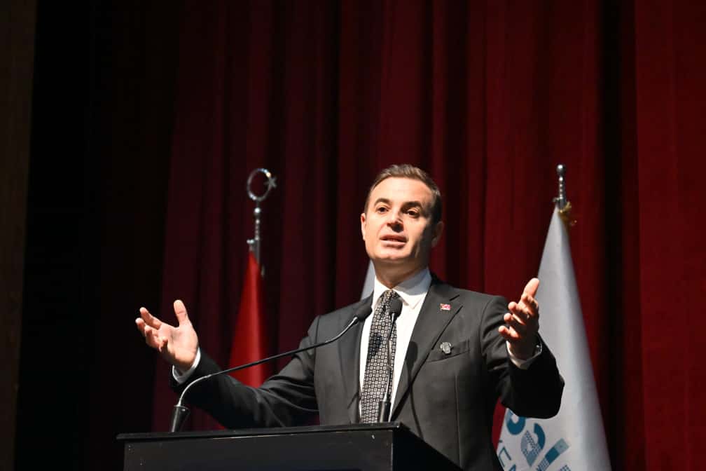 86552B1D C69D 4165 B9E3 2Cb89C6Af83E