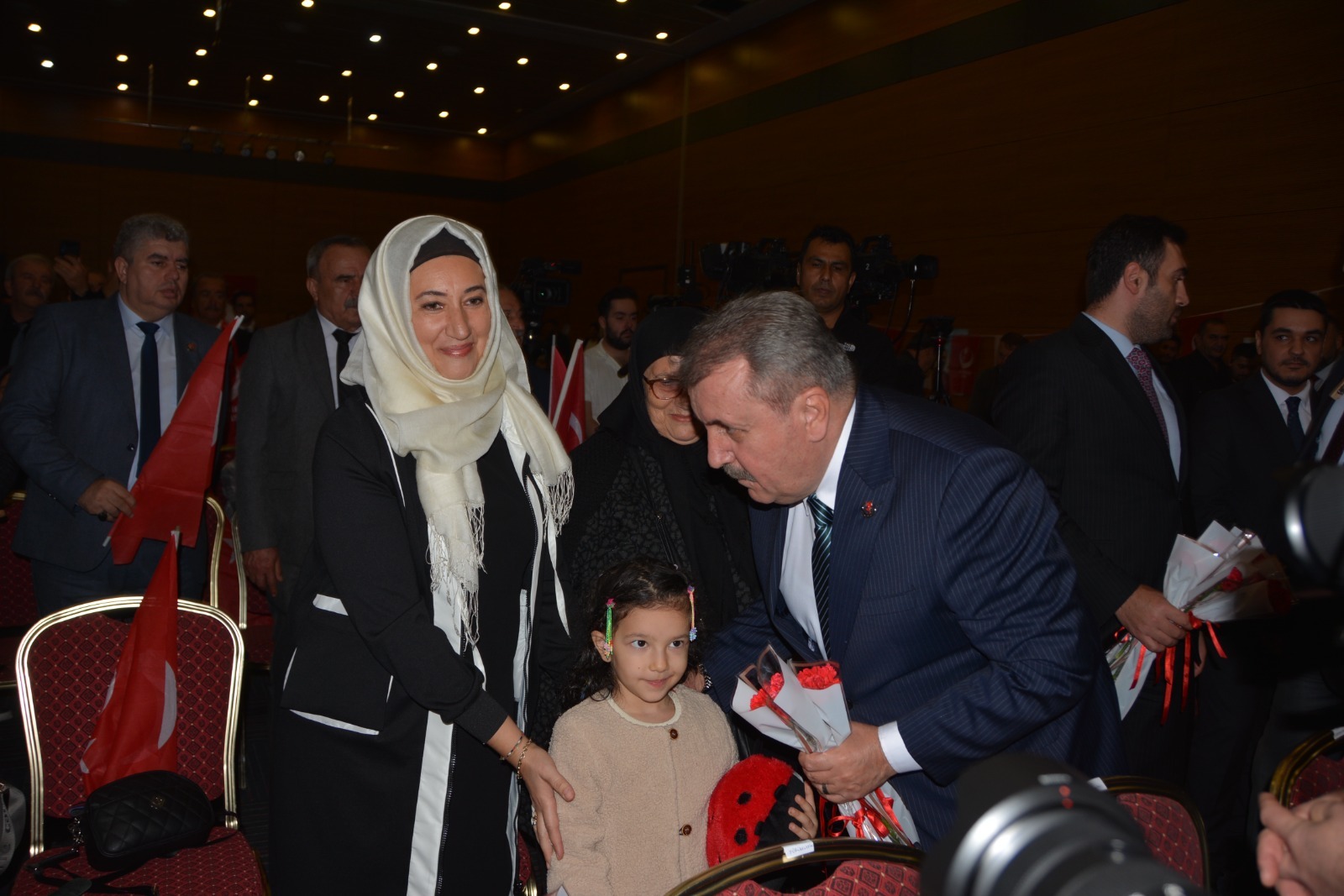 8B752861 3409 4243 9427 6E6208Ebd371