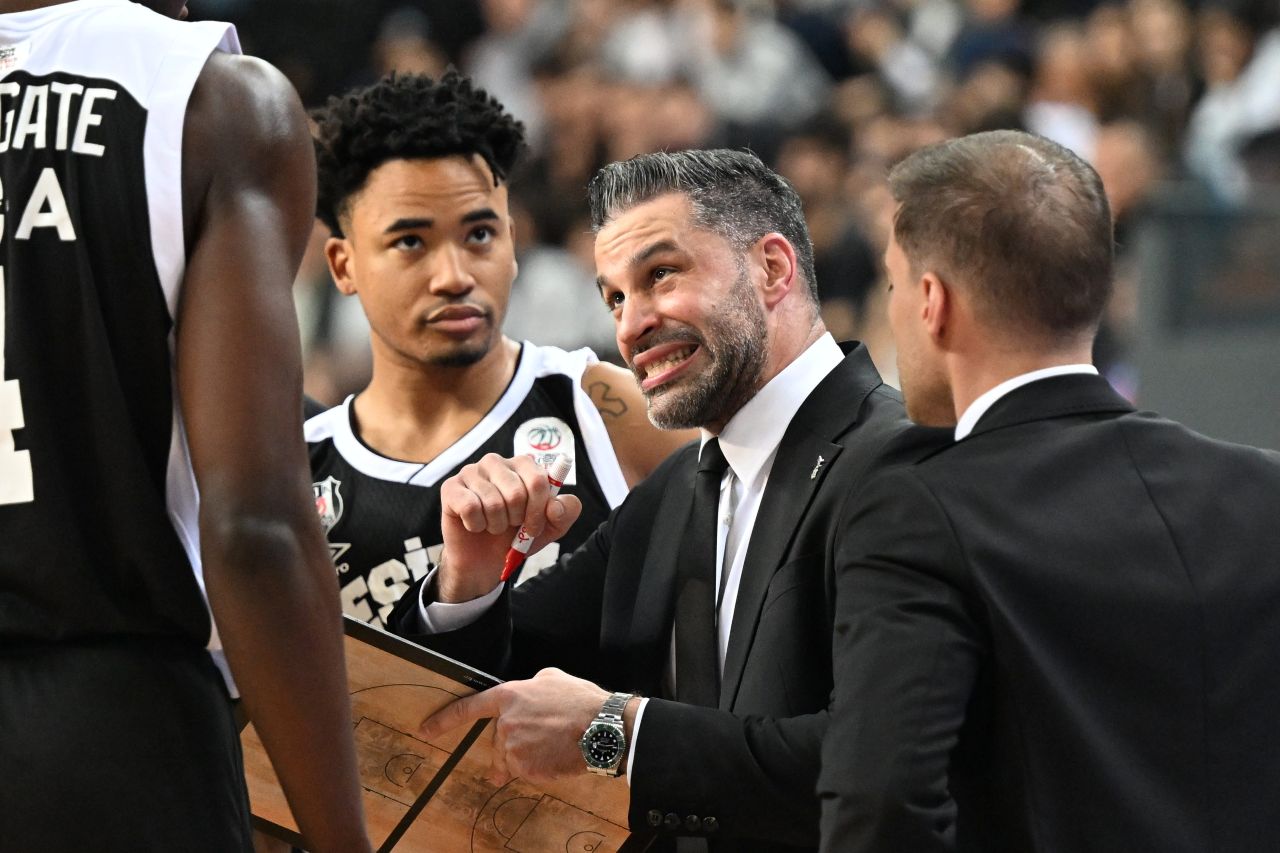 A A 20251116 39723539 39723532 T R A B Z O N S P O R B E S I K T A S G A I N