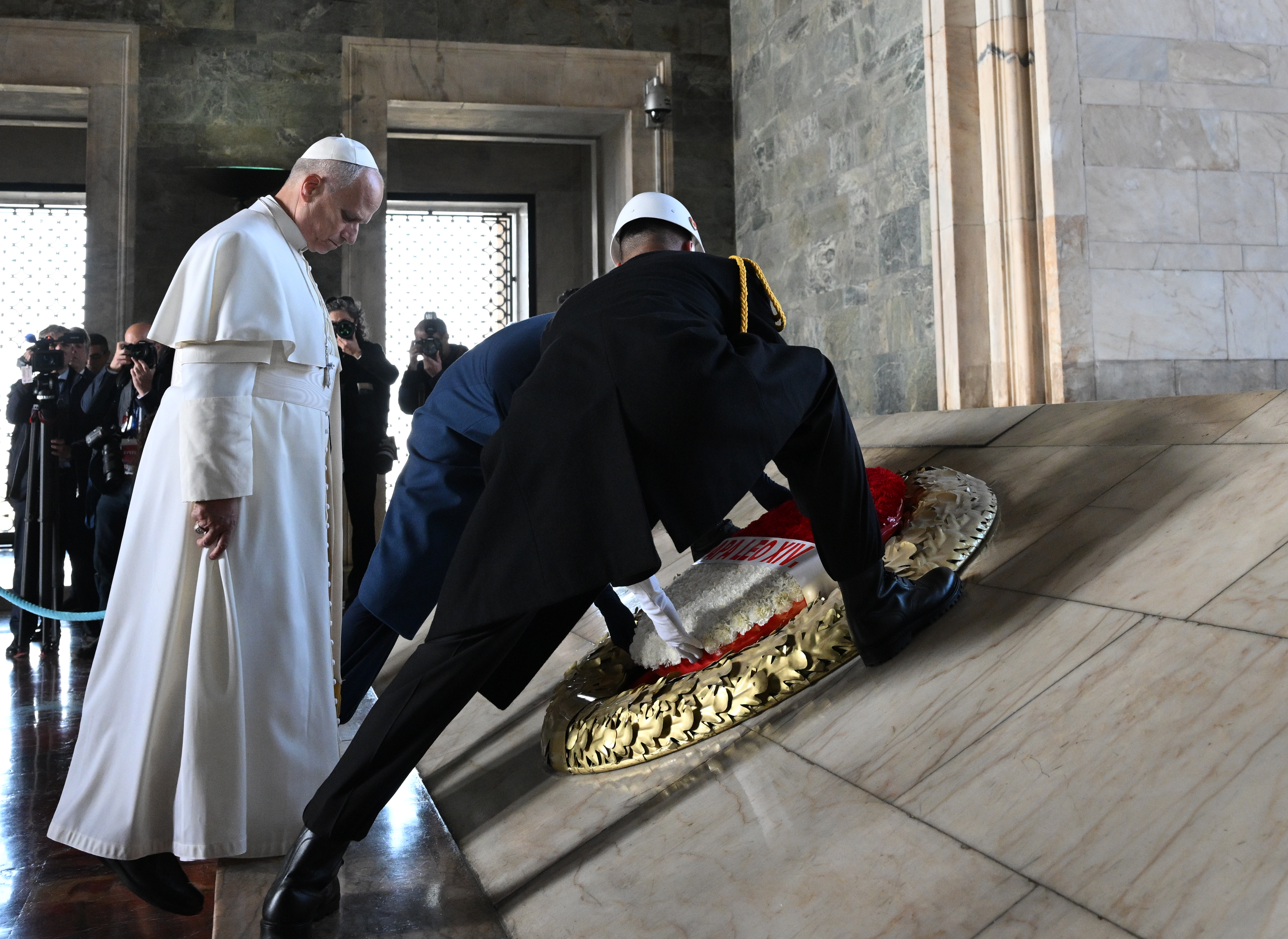 A A 20251127 39823473 39823447 P A P A 14 L E O T U R K I Y E D E-1