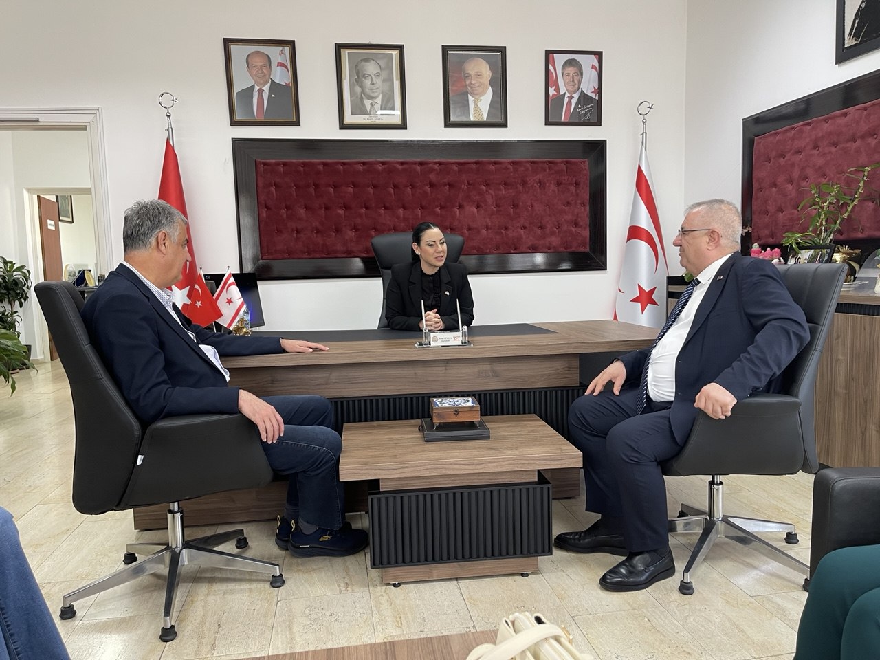 Edremi̇t Heyeti̇ Kktc'ni̇n 42. Kuruluş Yildönümü Kutlamalarina Katildi (4)