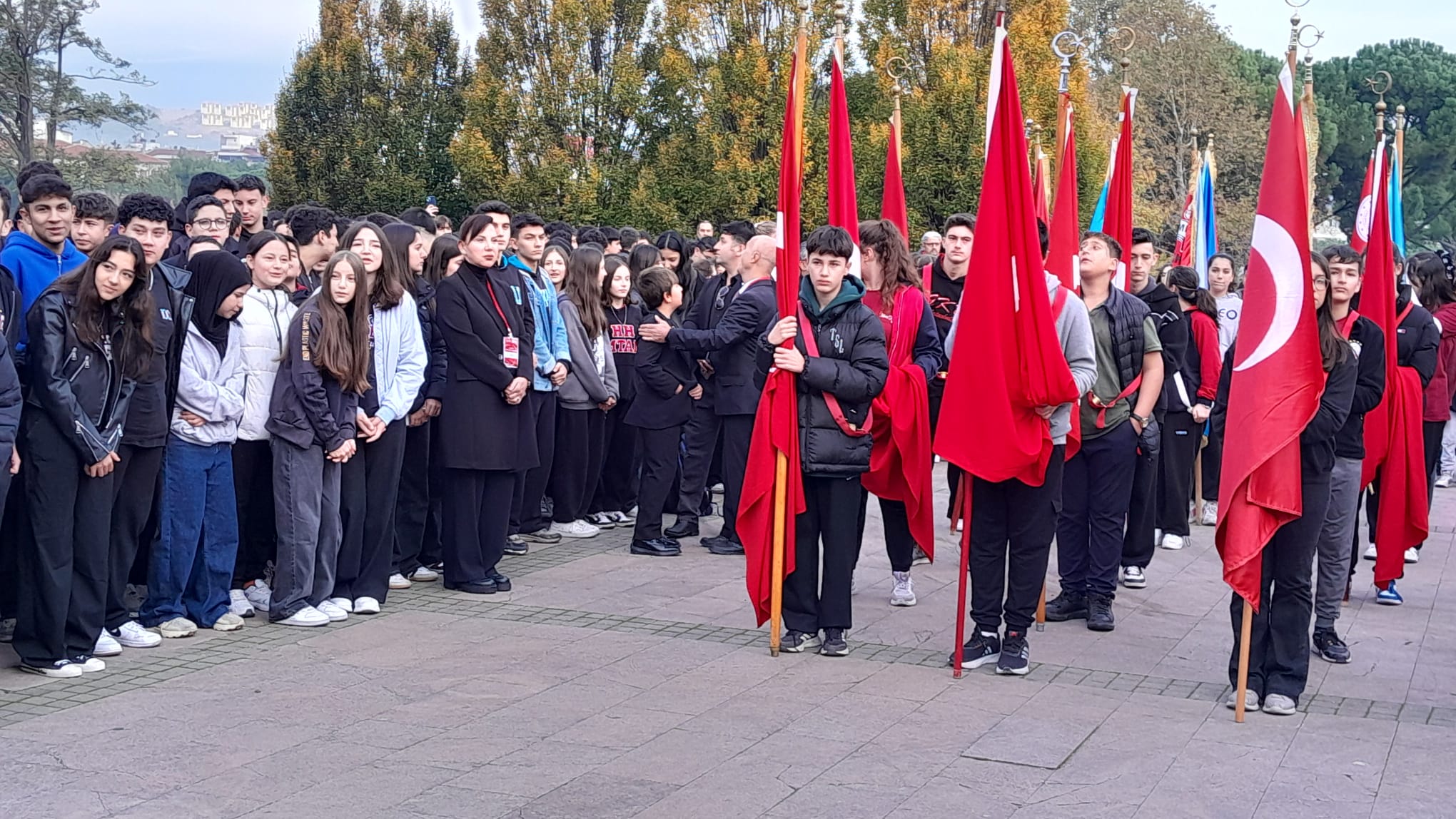 Fcb44Adc C623 4942 Bd29 F5Bf48121De9