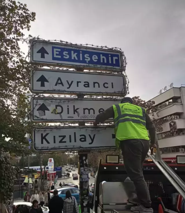 Kızılay Tabelası