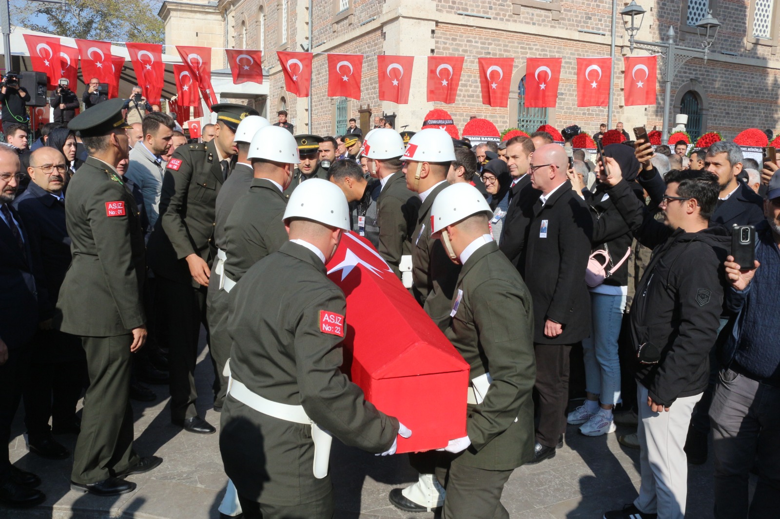 Whatsapp Image 2025 11 14 At 15.15.57 (1)