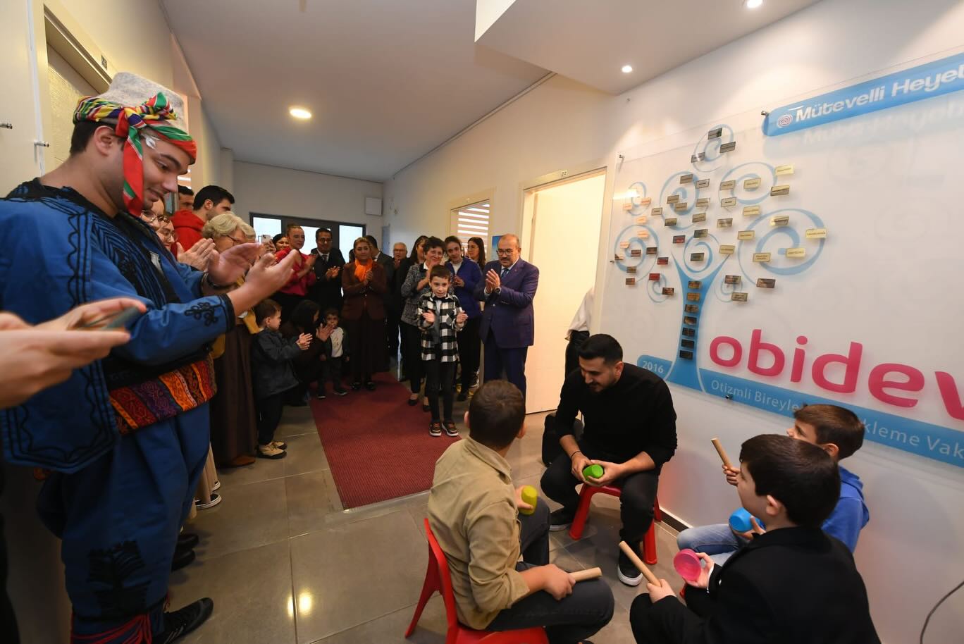 587227688 18316820593222704 7148926314880120172 N