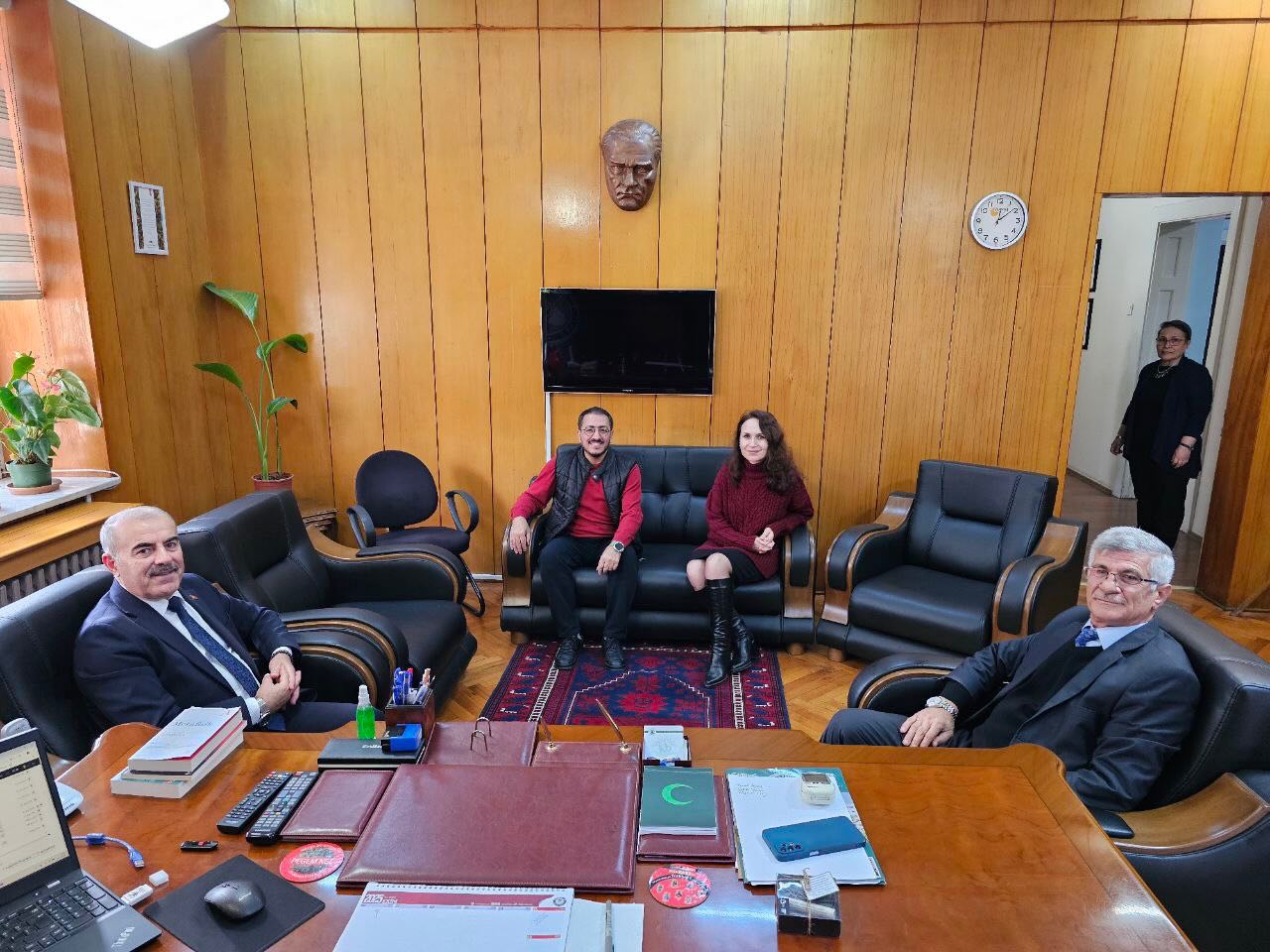 587266467 18049663082677787 4684654558845398665 N