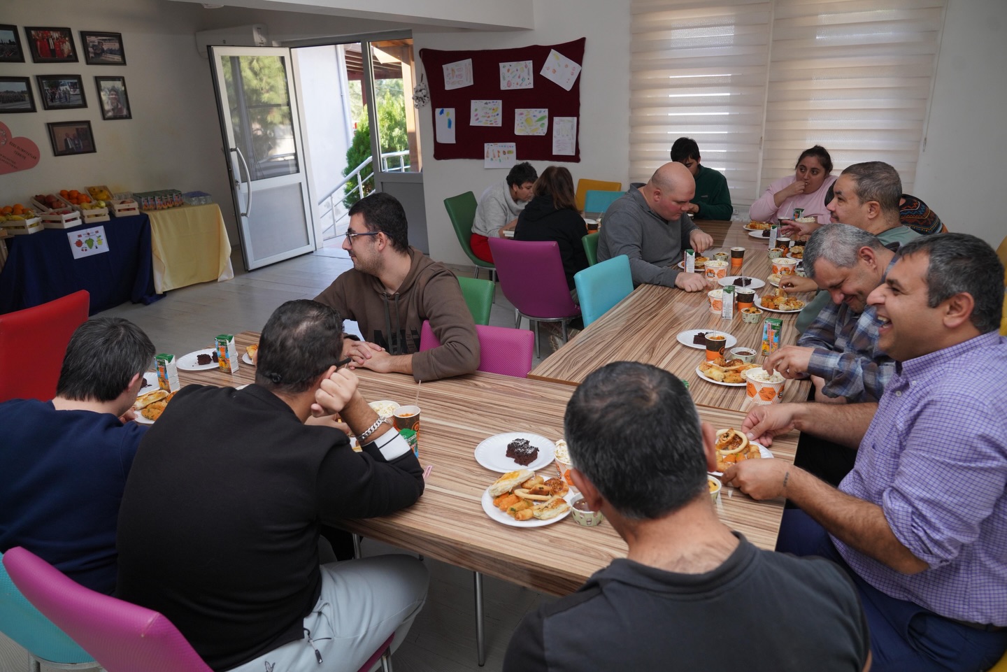 587816433 18518996035064151 8363896631555017896 N