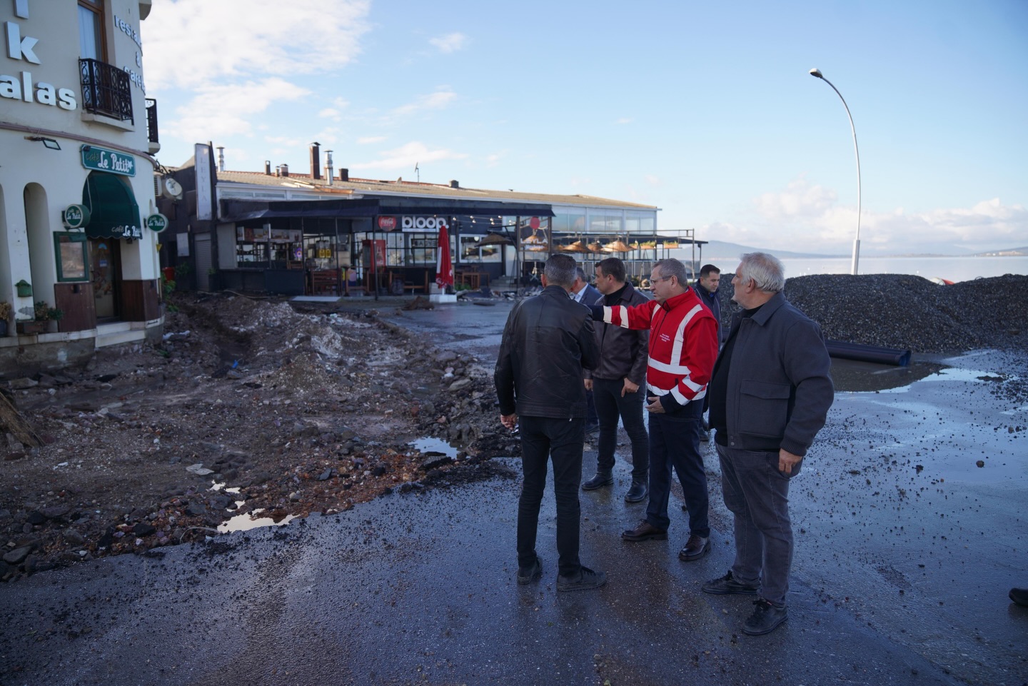 589530883 18343193362227999 3841981919693889853 N