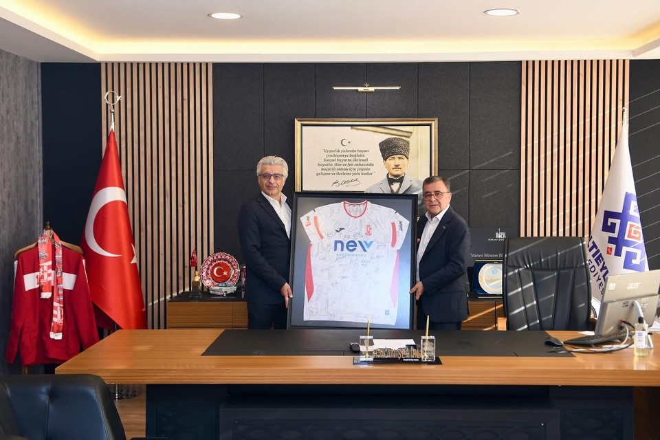 589866584 18367985125091975 3056069738949583735 N