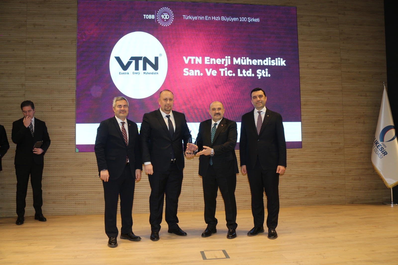 58Aec3Eb 3A9F 46Ea B4F8 5F34D320E6A0