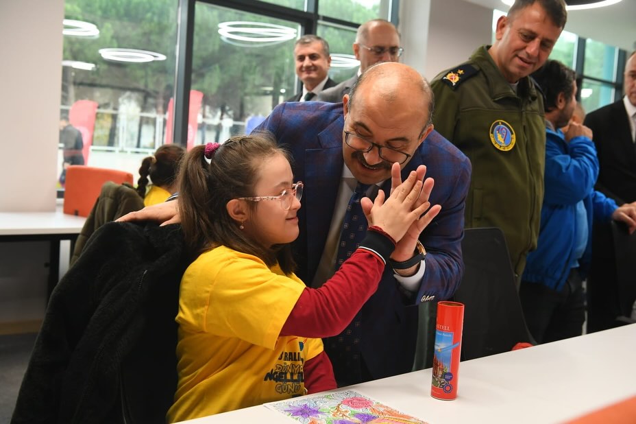 590898549 18316828585222704 1836958074390974527 N