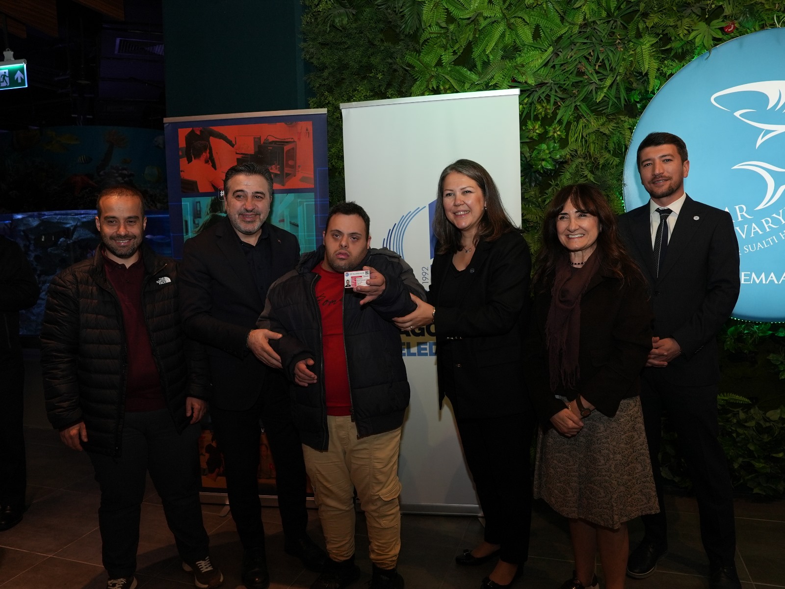 593415943 1337466951510781 3010016004830411345 N