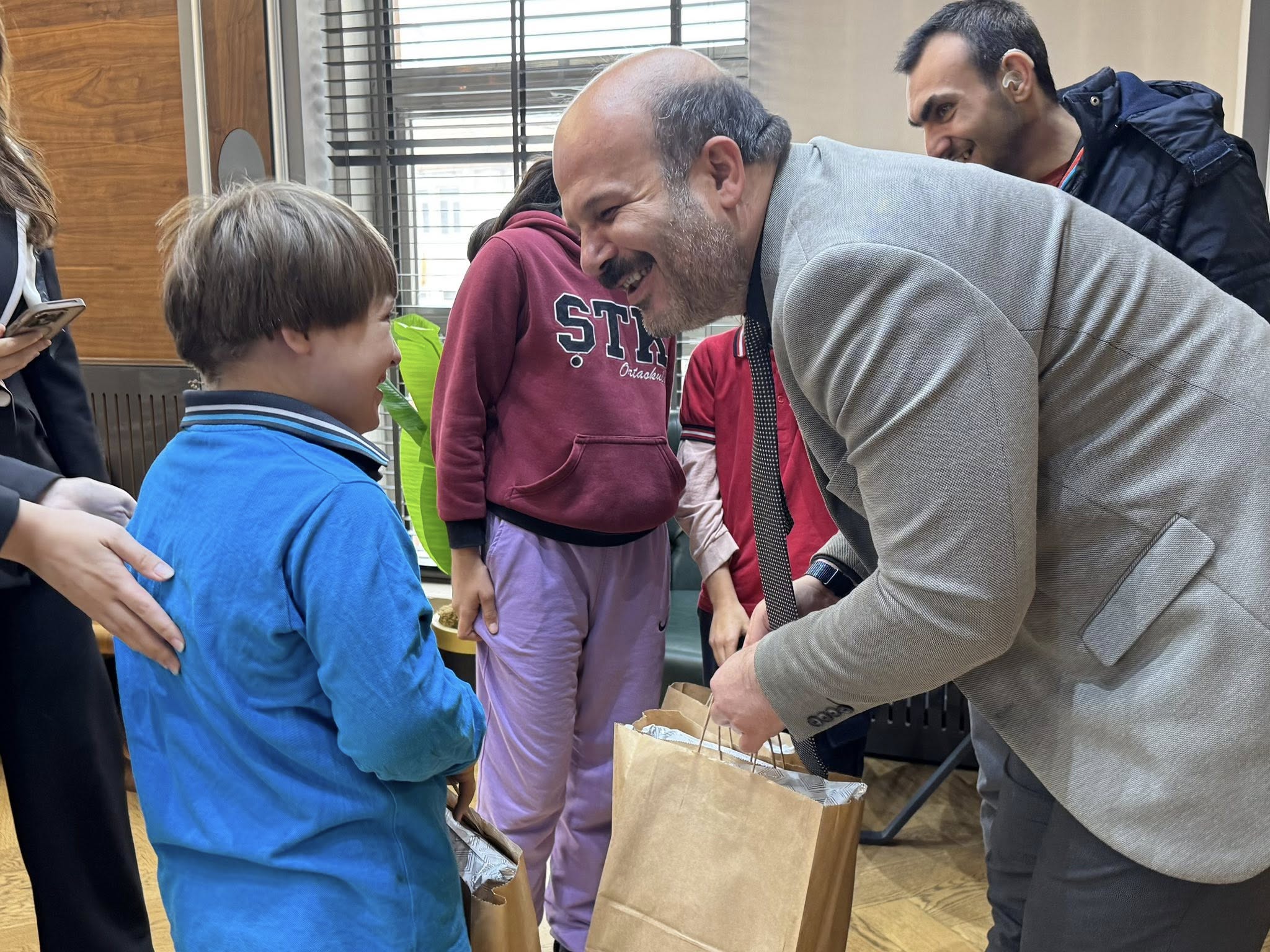 594001723 122204635754335762 1078246118572731334 N