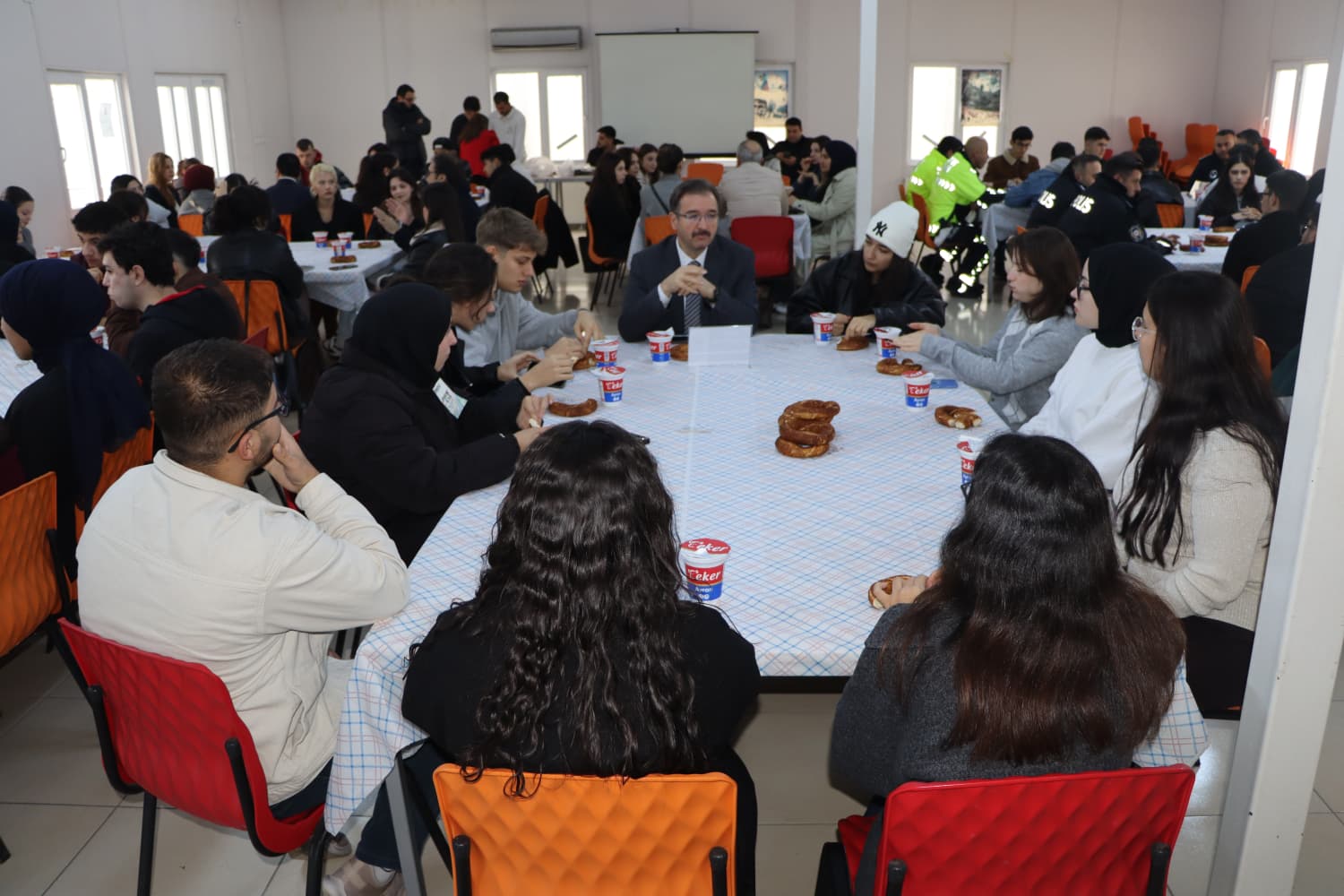 594004619 1288624209961434 7411960413425829428 N