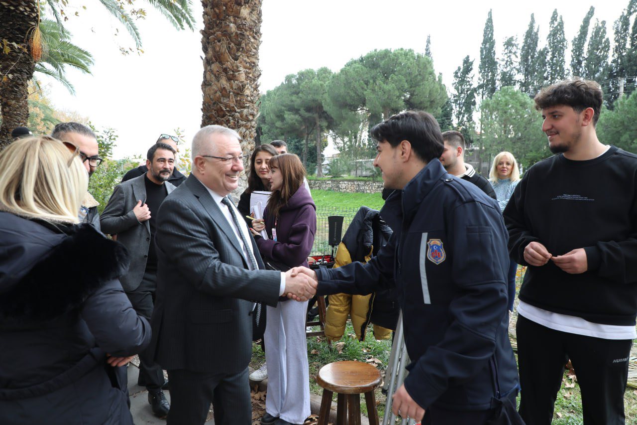 594056039 122227540952138429 5366535057445239331 N