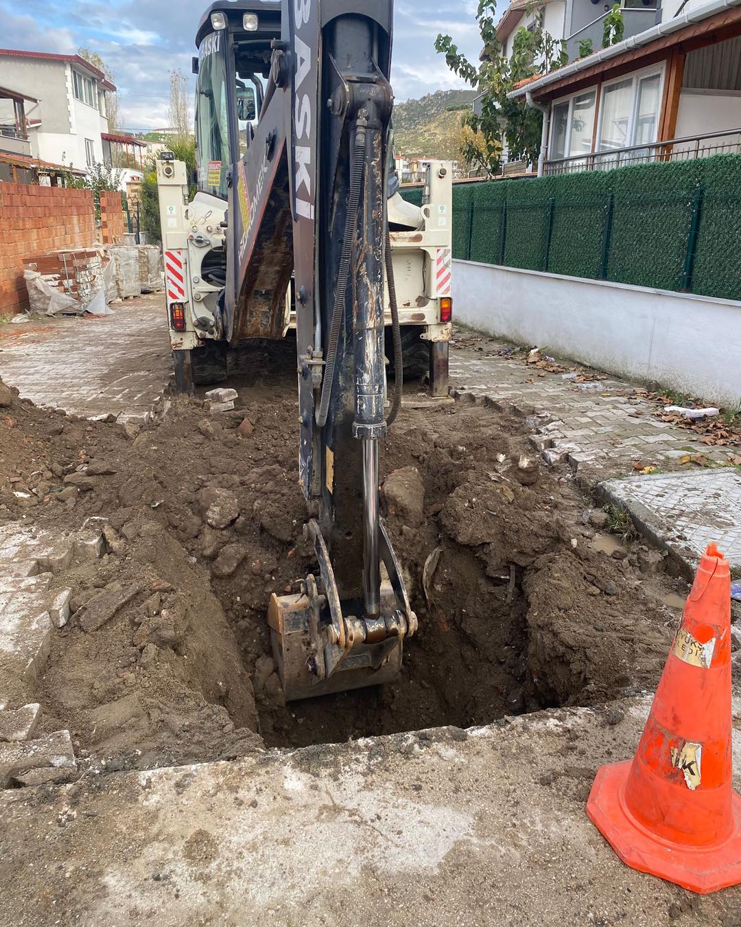 595607352 1236075045220837 4032244340312542881 N