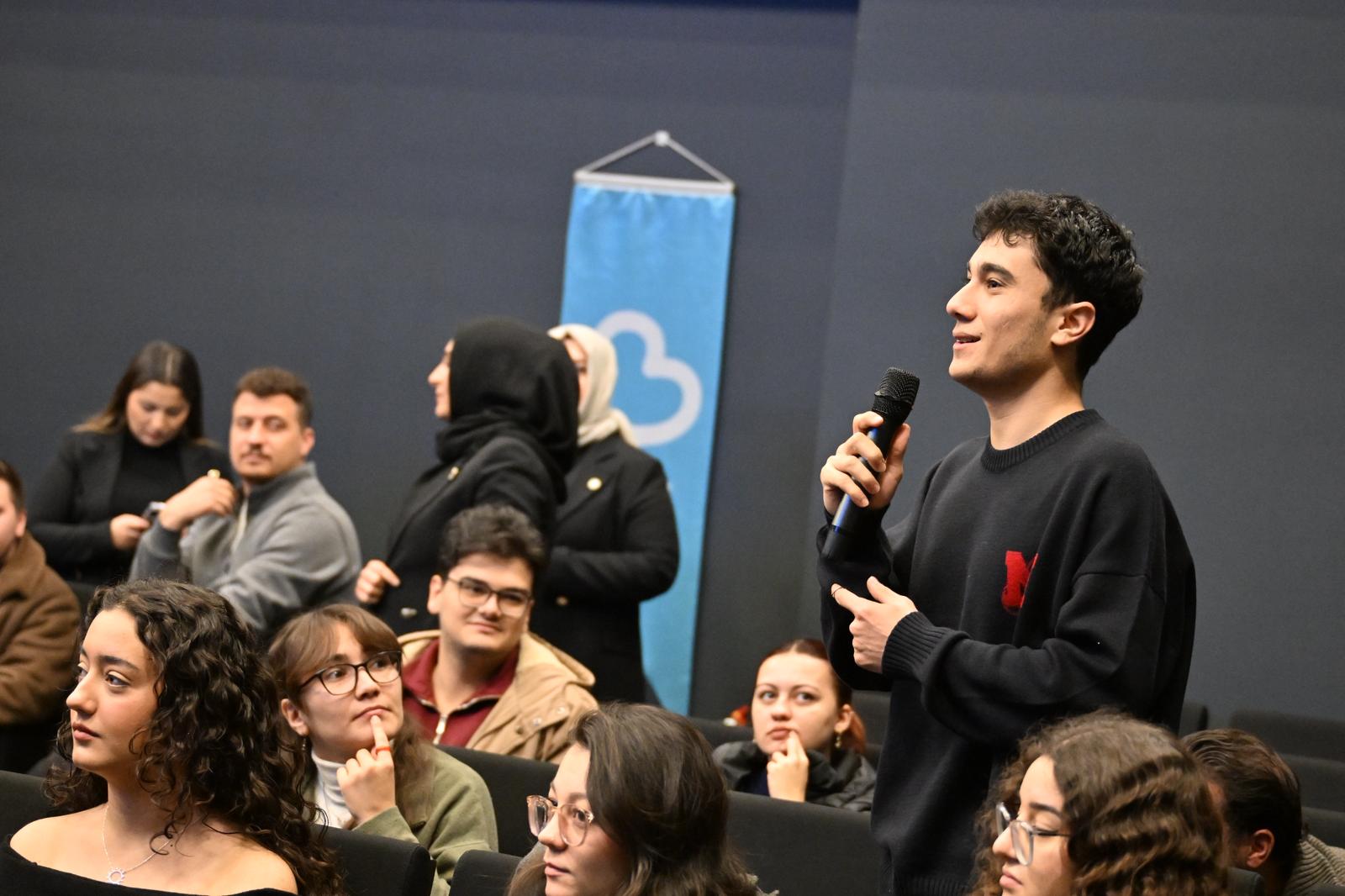 596Ac6Bb 2Aa4 43C2 Bd32 D1Ea83Df8916