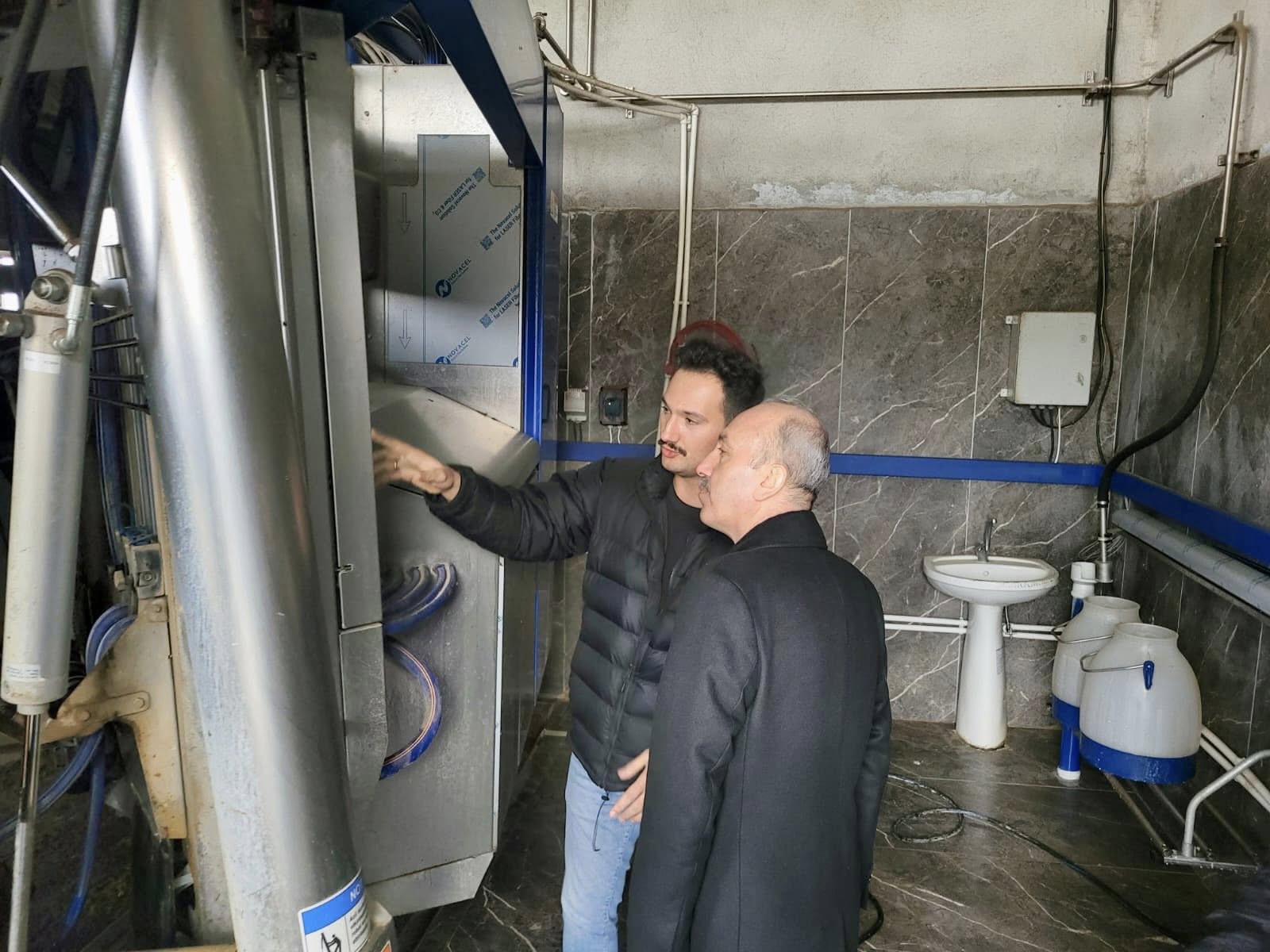 597623945 1263401572497369 3336428407991456951 N