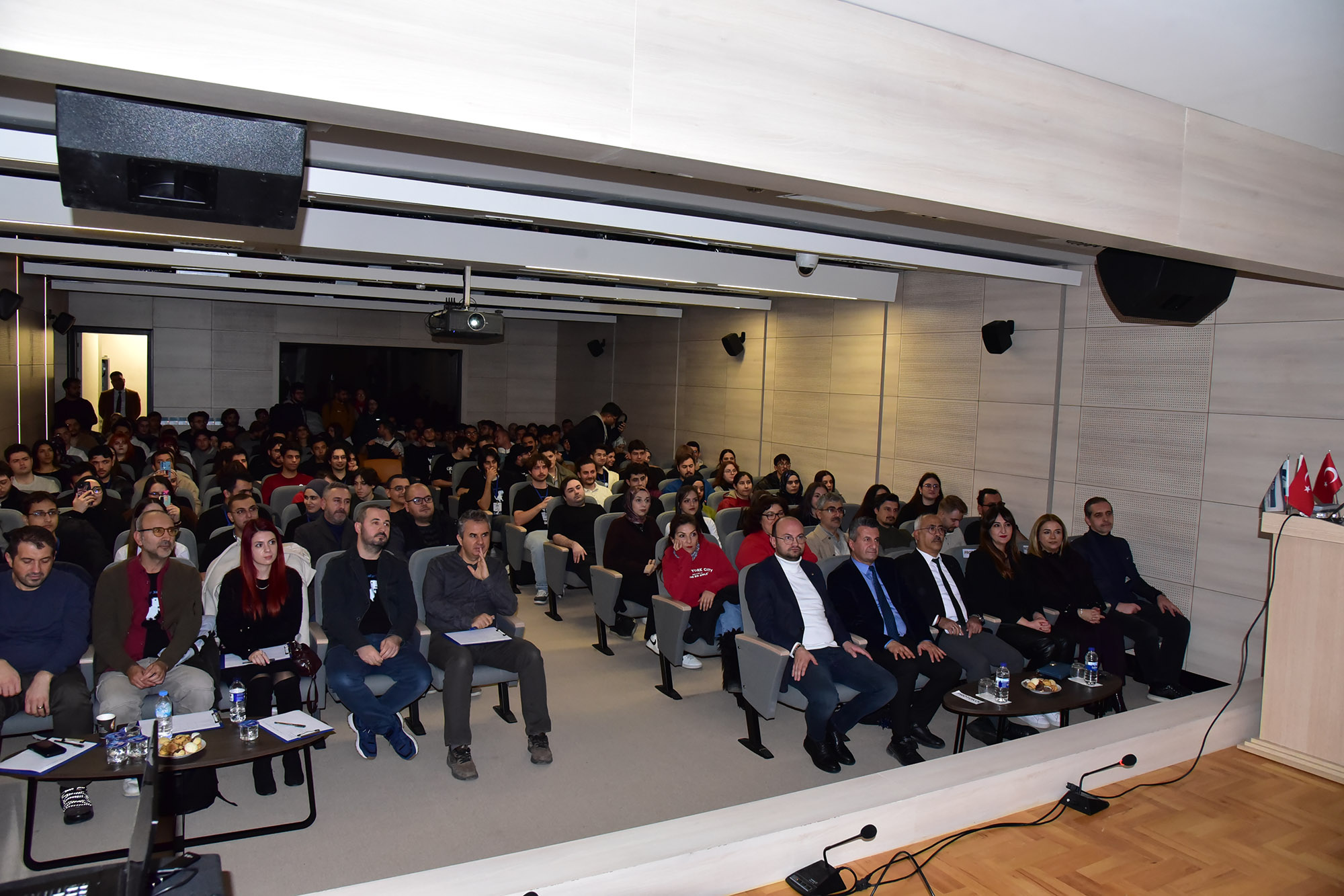 597878080 1298491092308079 5923605302432931090 N