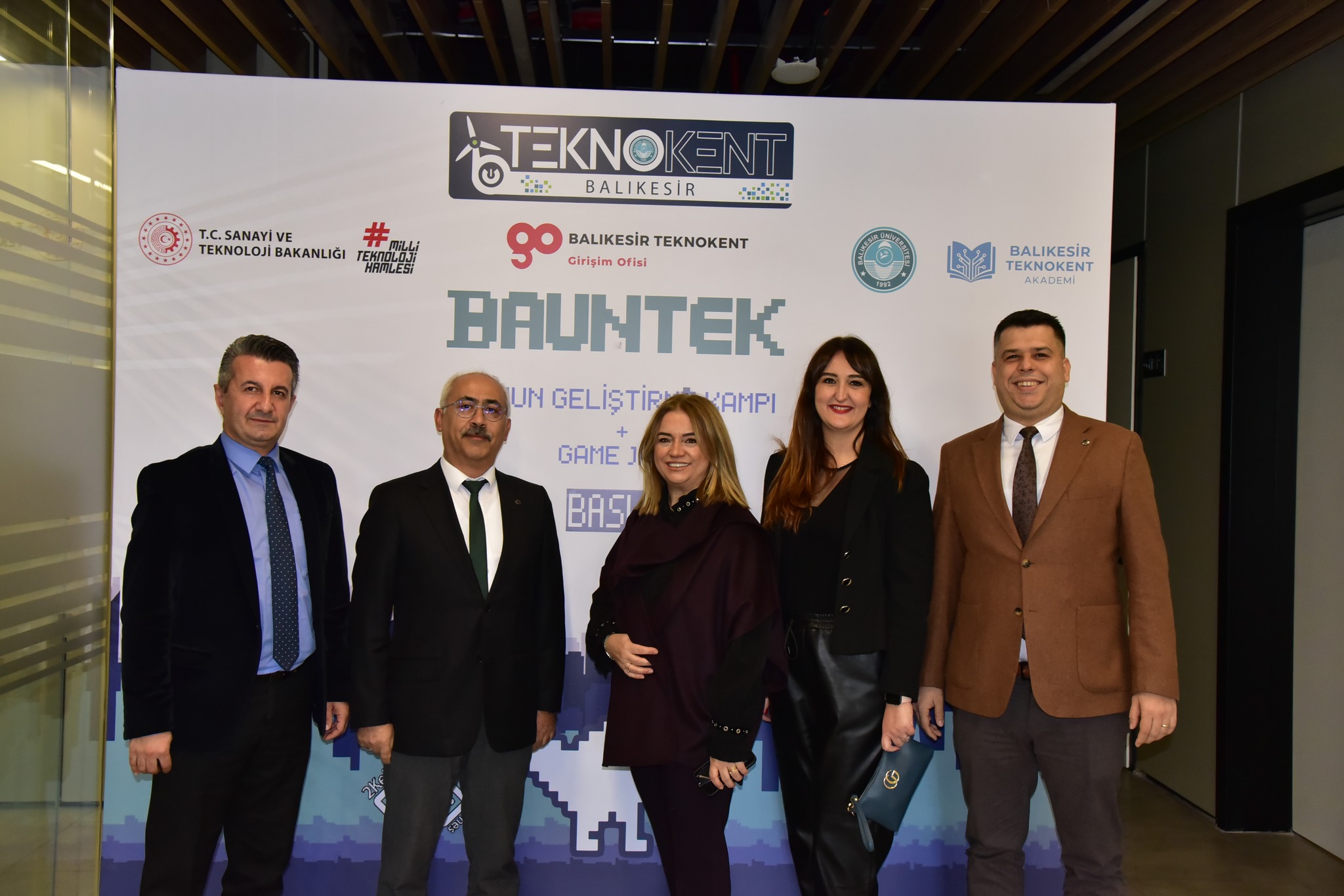 598805136 1298491578974697 6316132132444357621 N