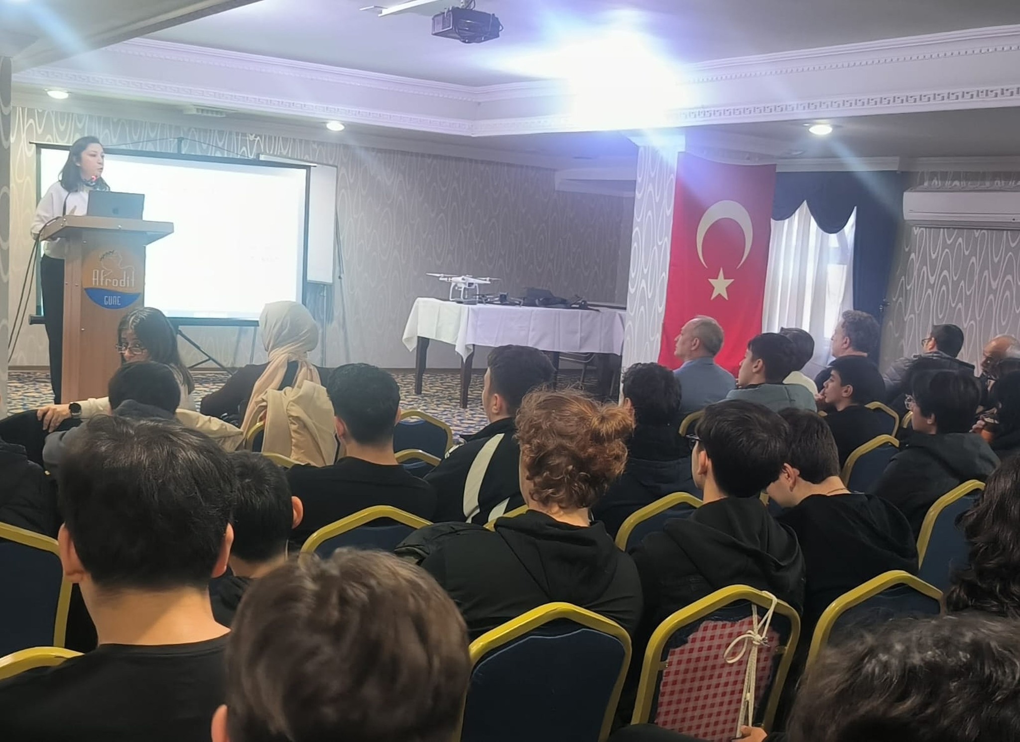 598825802 1297878212369367 7474333245064242149 N