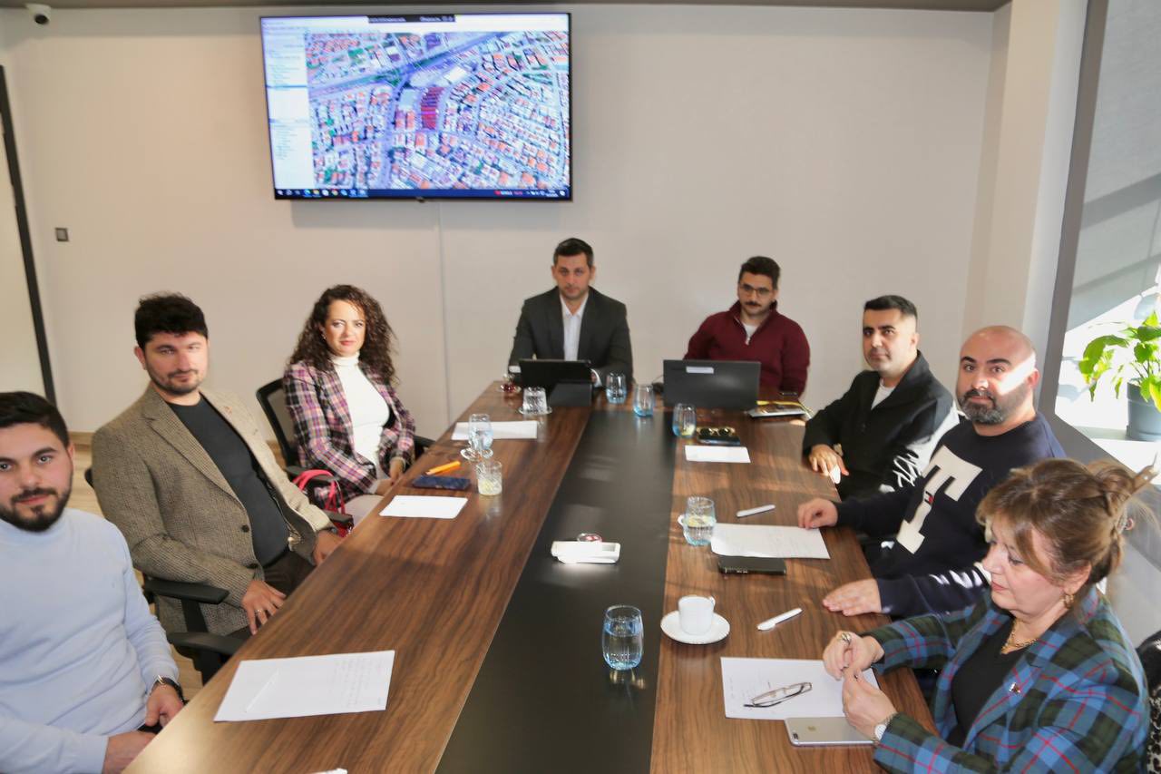 599923236 122228940254138429 3457240410218953512 N