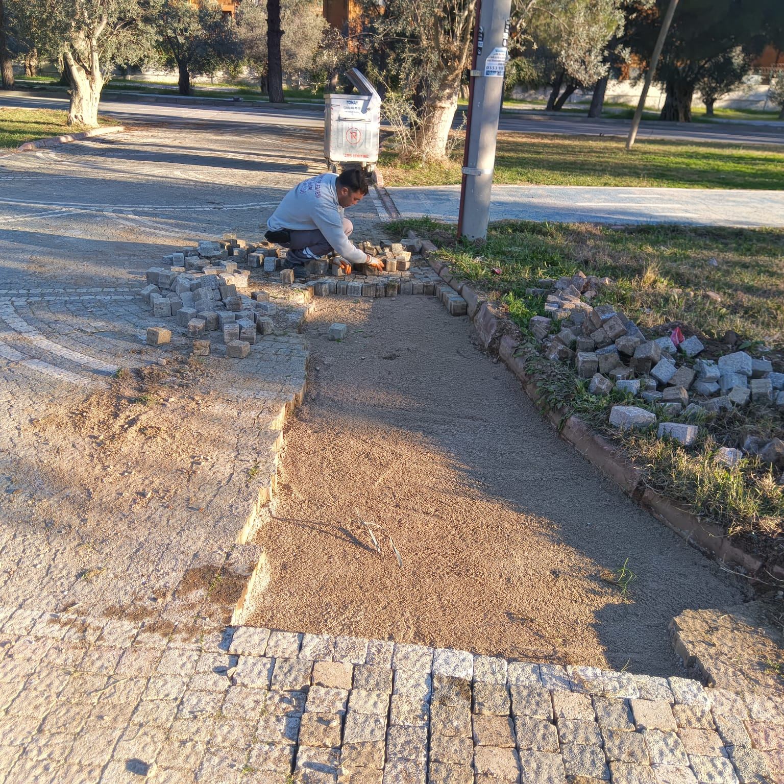 599953996 870493402008353 3566000627908054276 N