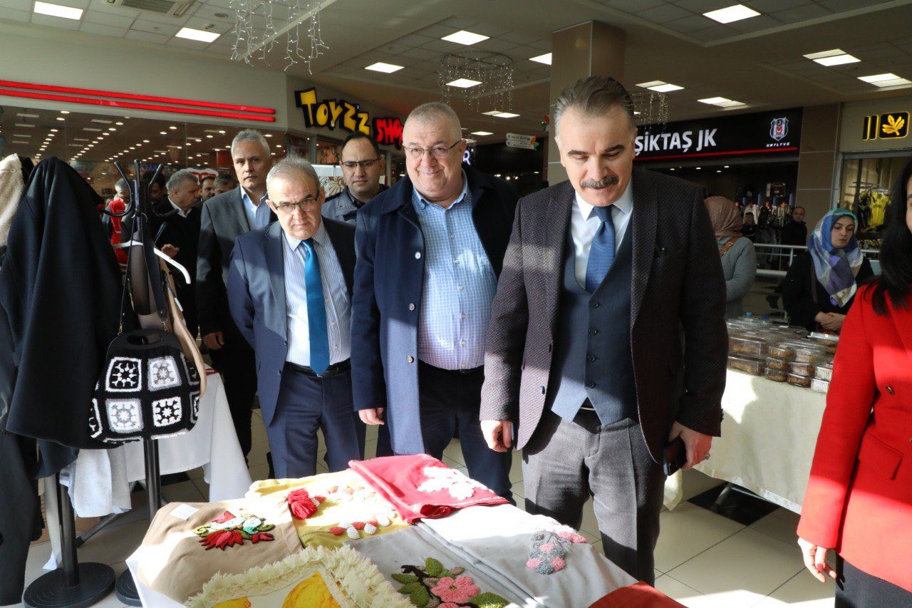 606974618 122230375004138429 2630303821313261307 N