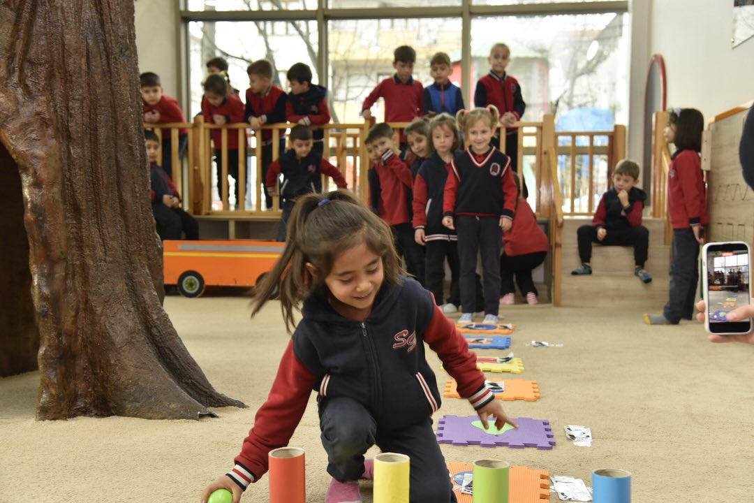 607104198 18504961513079512 3276104848592541695 N