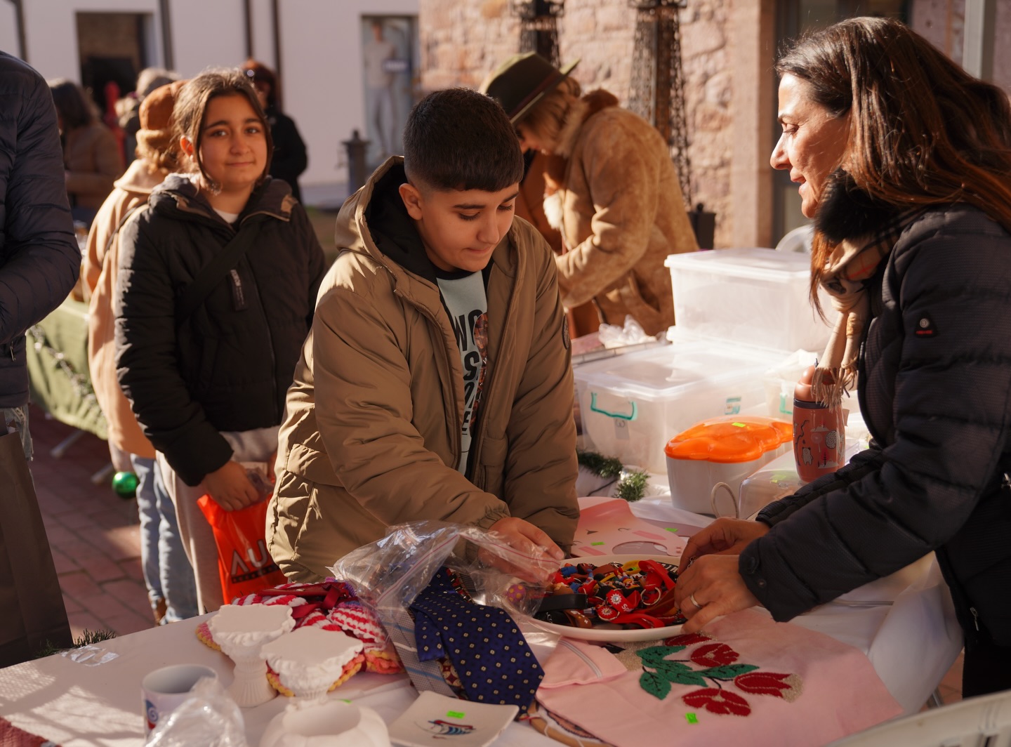 607892613 18520760491064151 8063130842601776538 N