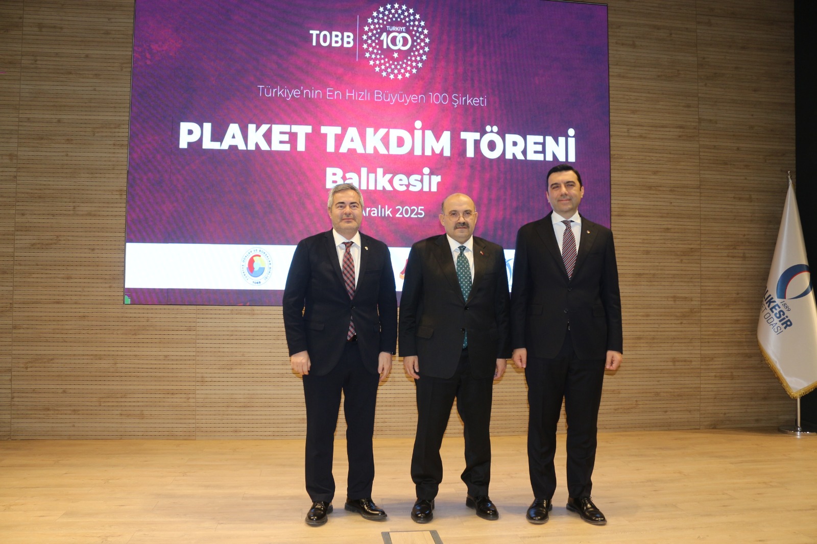 6Afed481 E645 42C6 87C2 812Ed82Eb211