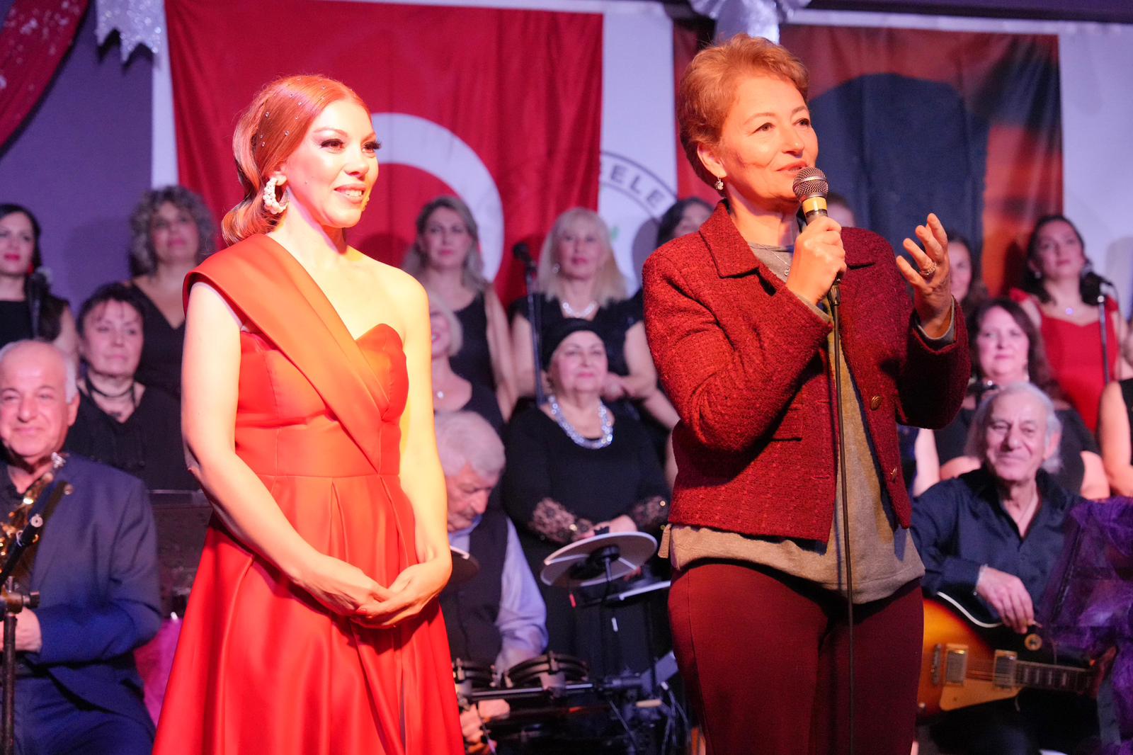 6F57Ea53 A5B6 4B21 90C5 1Cd42D691F2B