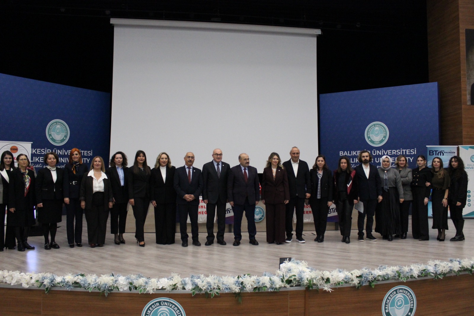 859F191C 2215 4733 A9Bf Afa4B444Dd08