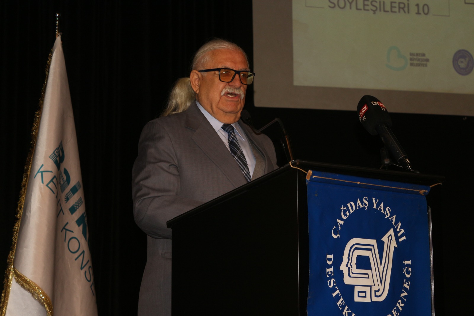 967F7E55 999D 4518 Ab81 9050Db64430D