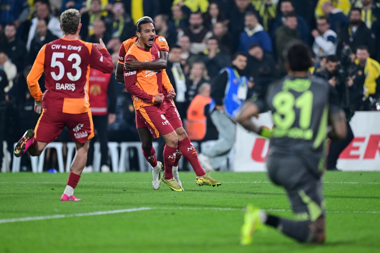 A A 20251201 39863455 39863452 F E N E R B A H C E G A L A T A S A R A Y