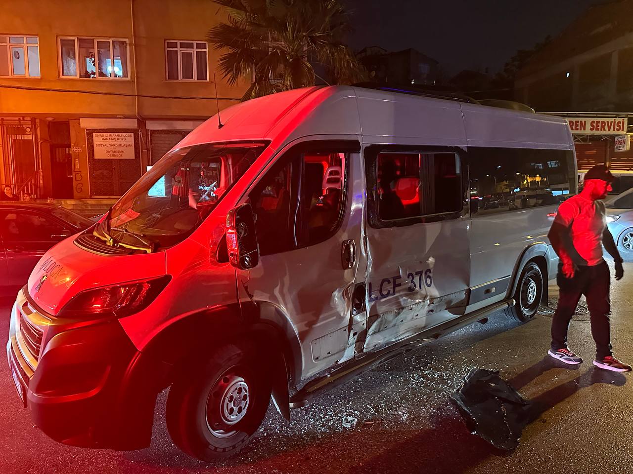 A A 20251204 39893801 39893800 A T A S E H I R D E Y O L C U S E R V I S I N E C A R P A N M O T O S I K L E T T E K I 2 K I S I Y A R A L A N D I