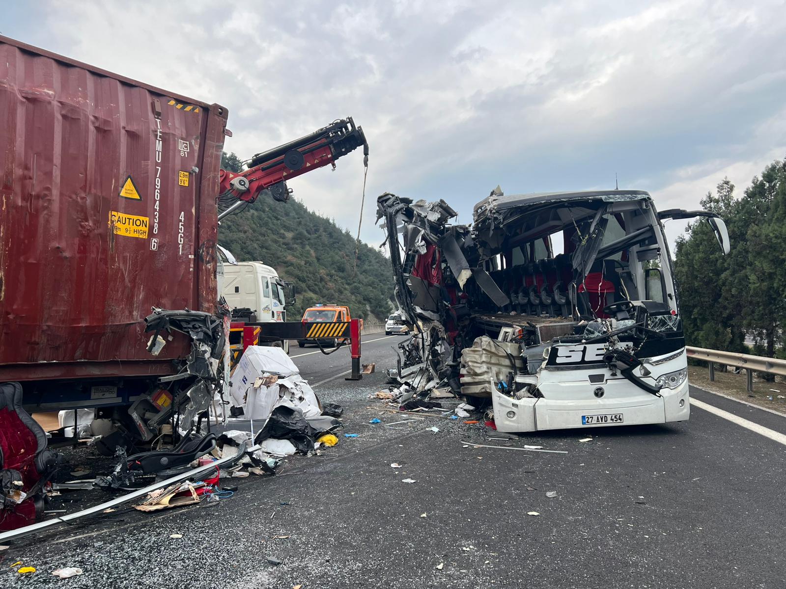 A A 20251206 39905239 39905231 O S M A N I Y E D E Y O L C U O T O B U S U N U N T I R A C A R P T I G I K A Z A D A 7 K I S I O L D U 11 K I S I Y A R A L A N D I-1