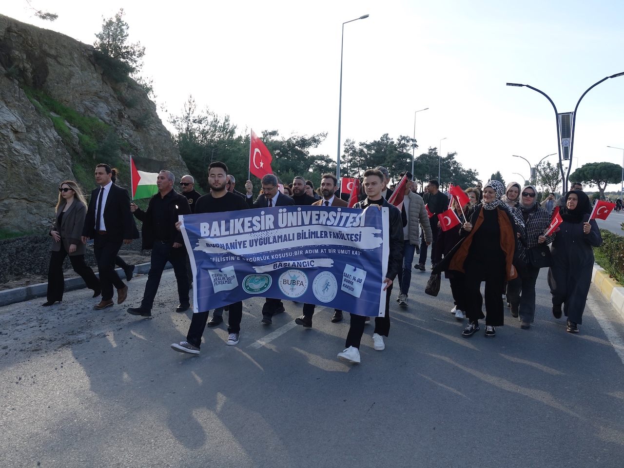 A A 20251212 39962181 39962167 B A L I K E S I R D E U N I V E R S I T E O G R E N C I L E R I G A Z Z E I C I N K O S T U