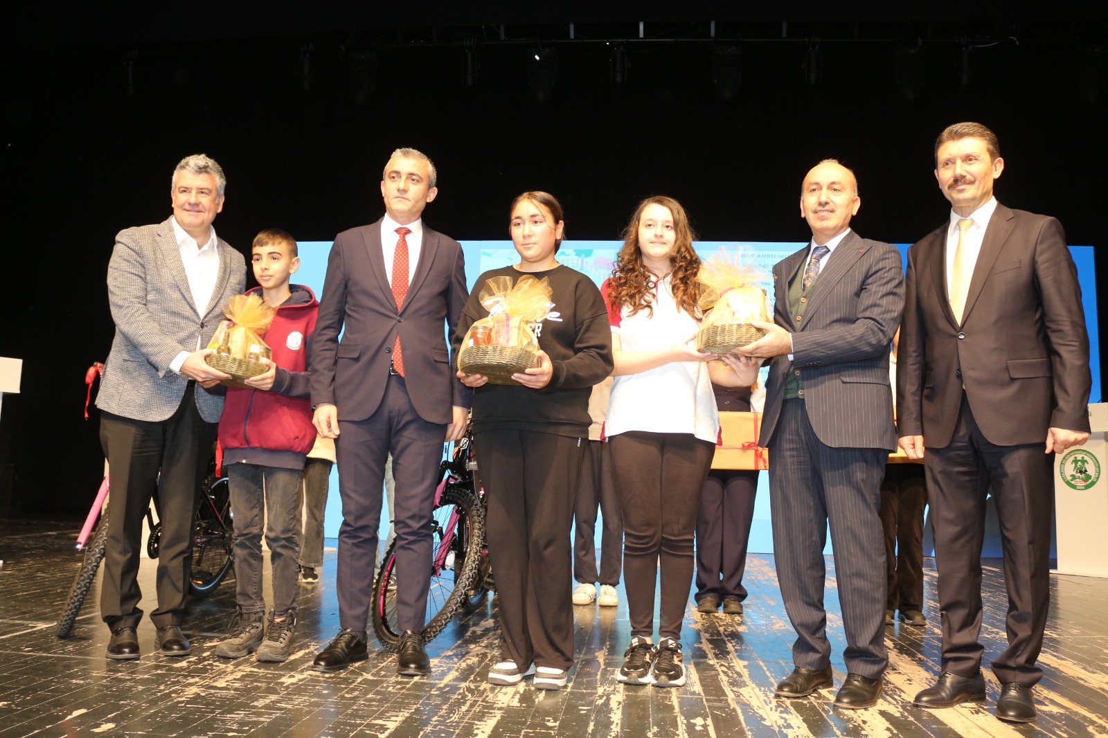 Bd427Bb3 5A26 4001 8Cc6 2Eae699F8Adb