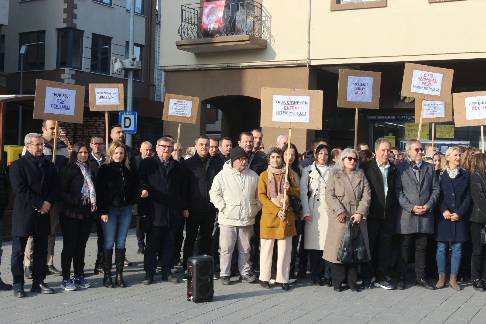 C448E060 Dfd9 4517 B00F Ac0B25Ebd107