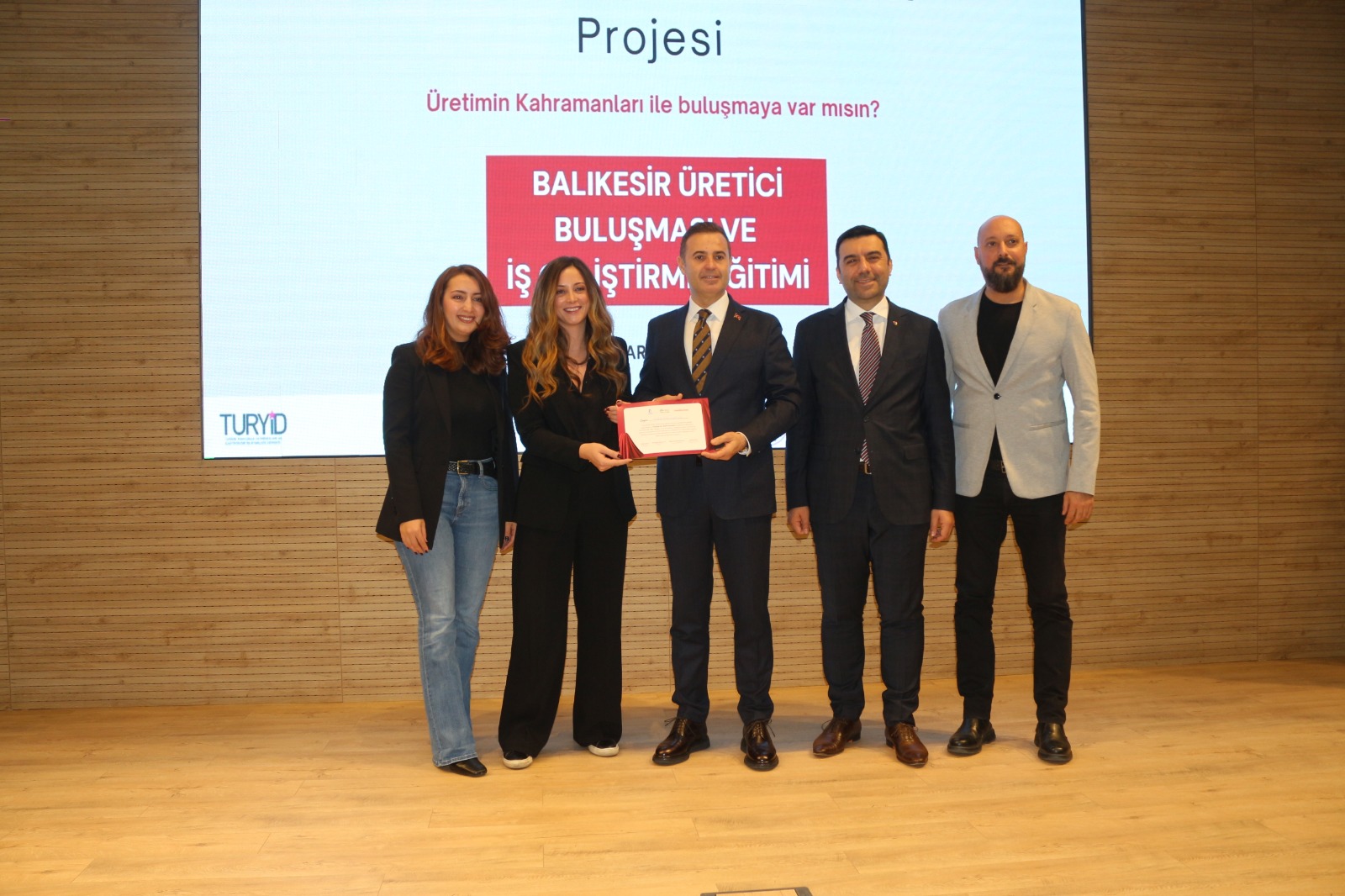 Cdd238D7 63D9 43Bb B96A 365B3C70E988