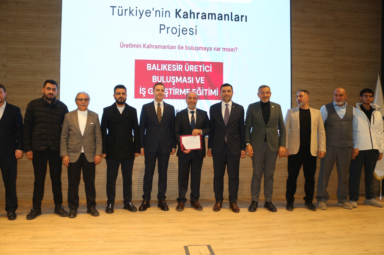 Eb645E01 2836 4D3F Aa08 15734E86685B