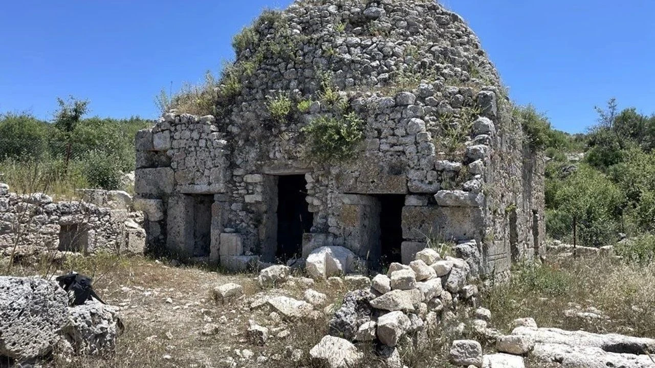 En Eski Mescitlerden Olan Barindiran Sillyon Antik Kenti Turizme Kazandiriliyor