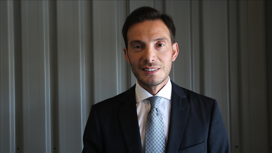 Thumbs B C 6C7A737B0A98De164Bb6B34170B19333