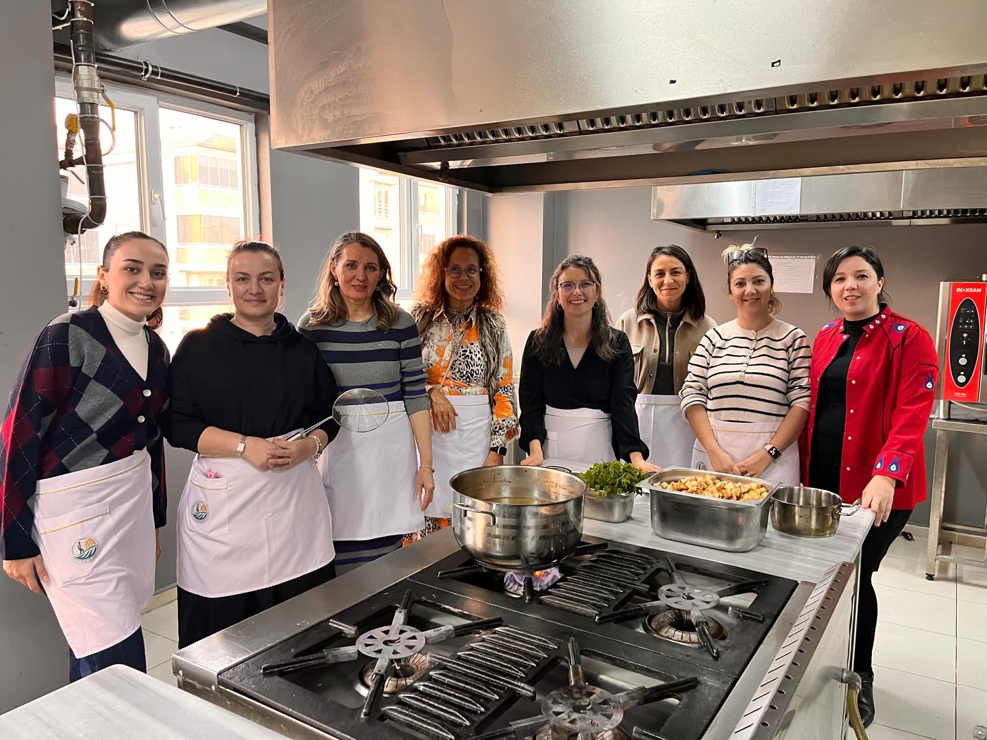 610657303 18053817356677787 3182179748053776126 N