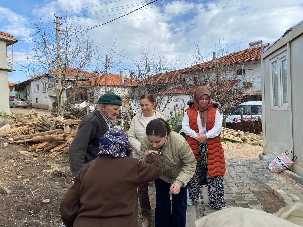 612114895 18383122675149843 4269634613413129785 N