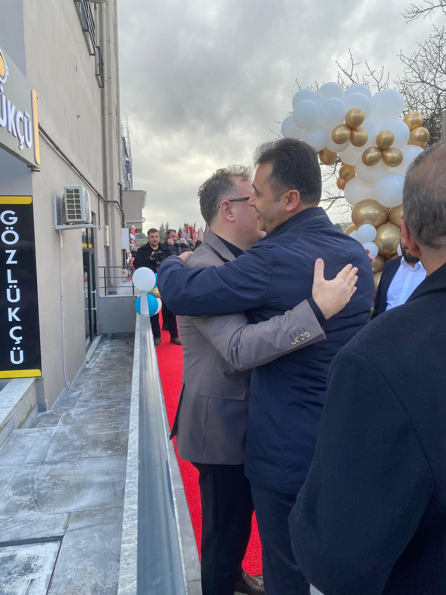 612165745 10163435478699857 5637838430022771833 N